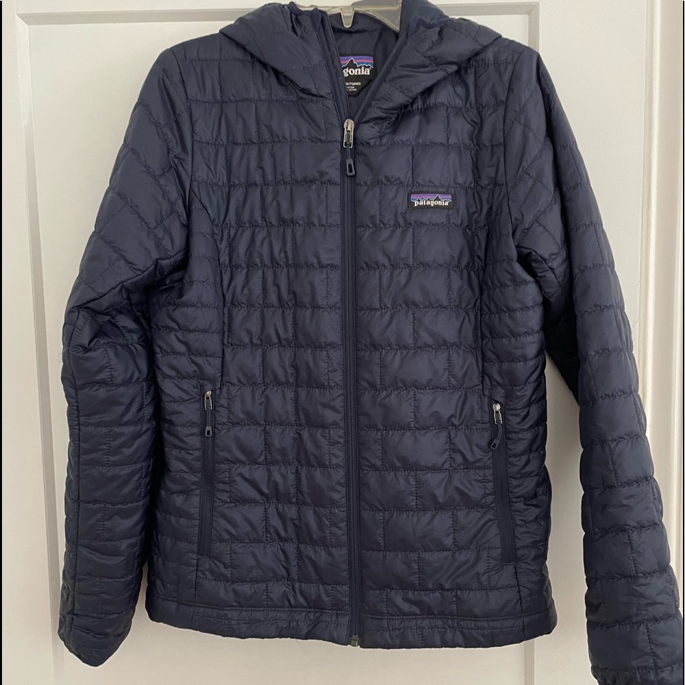 Women’s Patagonia nano puff hoody